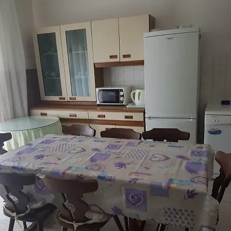 Large Sunny 1 Minute Walk To The Sea Apartamento